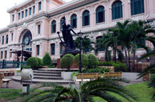 the famous post office in downtown Saigon Susan's Story, the famous post office in downtown Saigon